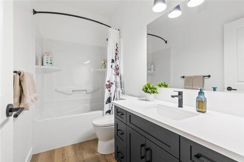 23 Murano Cove, Steinbach, MB - Indoor Photo Showing Bathroom