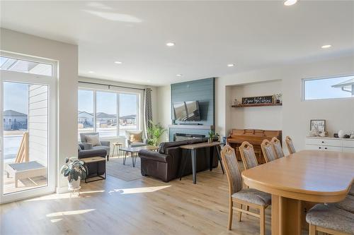 23 Murano Cove, Steinbach, MB - Indoor