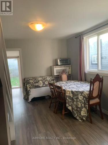 7 Rathgar Street, London East, ON - Indoor Photo Showing Bedroom