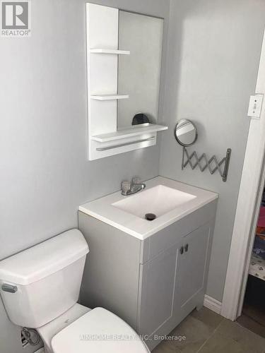 7 Rathgar Street, London East, ON - Indoor Photo Showing Bathroom
