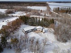6 Cedarlund RD Lac Du Bonnet Rm, MB R0E 1A0