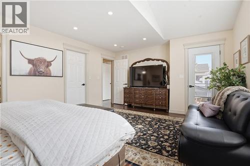 5 Arden Avenue, Hamilton, ON - Indoor Photo Showing Bedroom