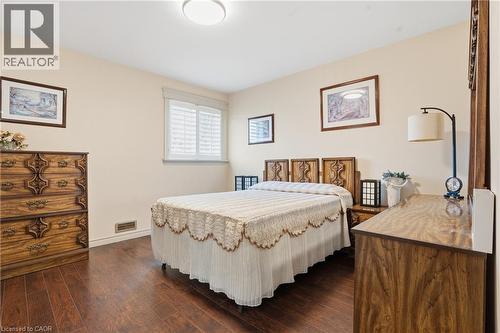 5 Arden Avenue, Hamilton, ON - Indoor Photo Showing Bedroom