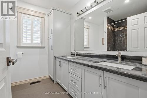5 Arden Avenue, Hamilton, ON - Indoor Photo Showing Bathroom