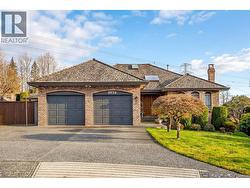 2572 FUCHSIA PLACE  Coquitlam, BC V3E 2M8