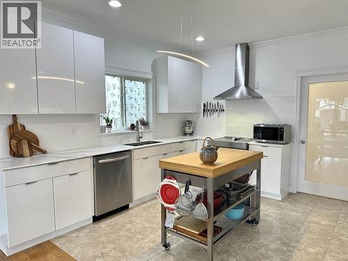 3473 Hargreaves Avenue, Vanderhoof, BC - Indoor Photo Showing Kitchen With Double Sink