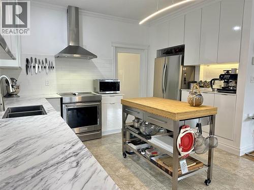 3473 Hargreaves Avenue, Vanderhoof, BC - Indoor Photo Showing Kitchen With Double Sink