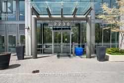 3802 - 2230 LAKE SHORE BOULEVARD W Toronto, ON M8V 0B2