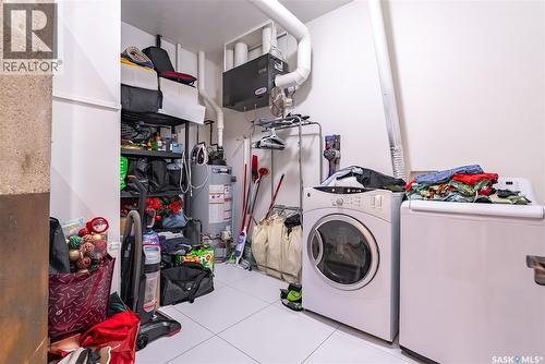 105 211 D Avenue N, Saskatoon, SK - Indoor Photo Showing Laundry Room
