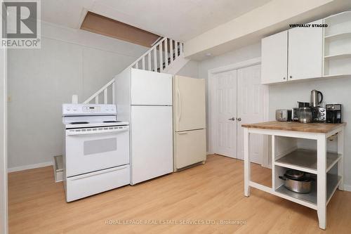 224 Broadway Avenue, Hamilton, ON - Indoor Photo Showing Kitchen