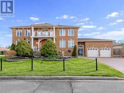 33 REDBERRY PARKWAY Toronto, ON M6L 2J7