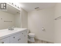 Main Bathroom - 