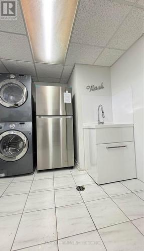 3551 Burningelm Crescent, Mississauga, ON - Indoor Photo Showing Laundry Room