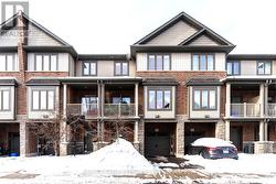 7 RIDGESIDE LANE  Hamilton, ON L8B 1W5
