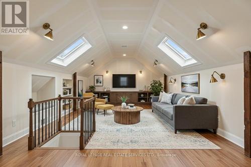 83 Barnesdale Avenue N, Hamilton, ON - Indoor