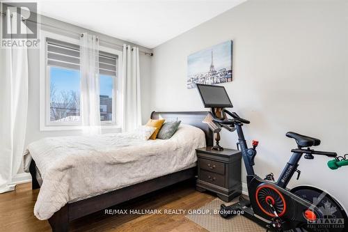 250 Richardson Avenue, Ottawa, ON - Indoor Photo Showing Bedroom