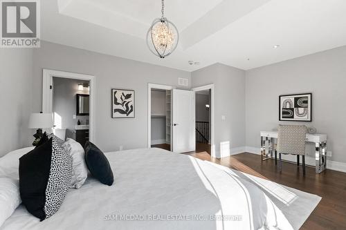 1487 Myron Drive, Mississauga, ON - Indoor Photo Showing Bedroom