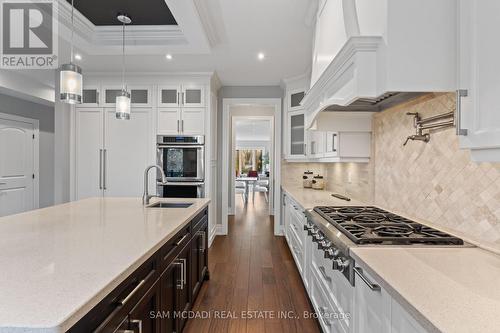 1487 Myron Drive, Mississauga, ON - Indoor Photo Showing Kitchen With Upgraded Kitchen