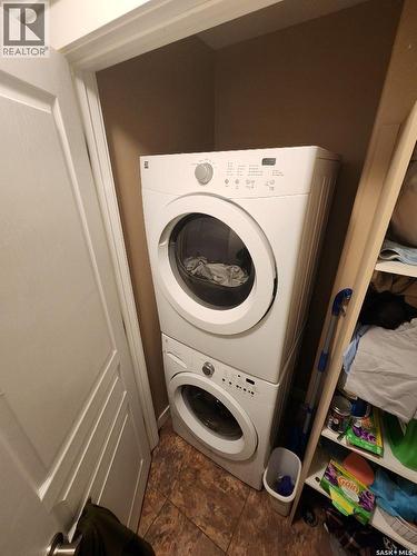 2067 Broder Street, Regina, SK - Indoor Photo Showing Laundry Room