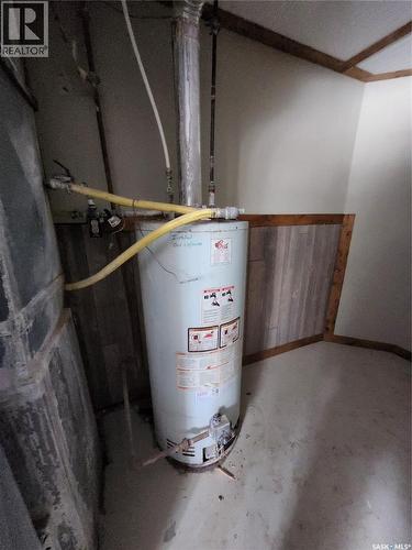 Na Service Road, Mclean, SK - Indoor Photo Showing Basement