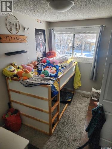 84 Rothwell Crescent, Regina, SK - Indoor