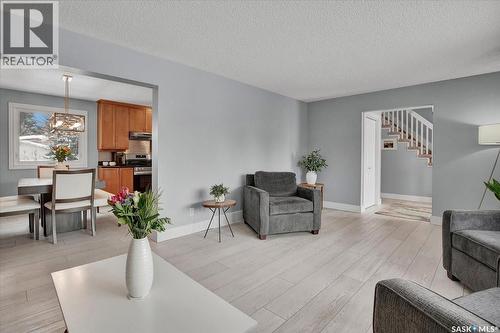 329 Clearwater Place, Saskatoon, SK - Indoor Photo Showing Living Room