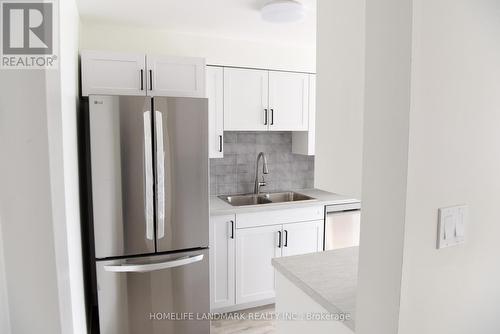 6 Silver Maple Crescent, Barrie, ON - Indoor Photo Showing Kitchen With Double Sink