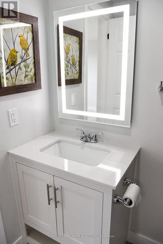 6 Silver Maple Crescent, Barrie, ON - Indoor Photo Showing Bathroom