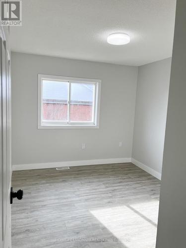 6 Silver Maple Crescent, Barrie, ON - Indoor Photo Showing Other Room