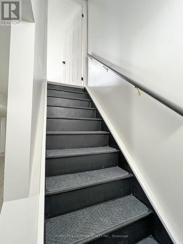 6 Silver Maple Crescent, Barrie, ON - Indoor Photo Showing Other Room