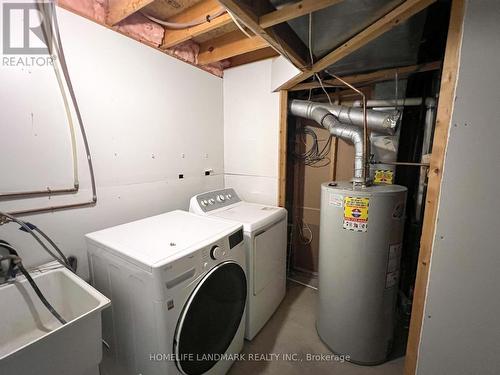 6 Silver Maple Crescent, Barrie, ON - Indoor Photo Showing Laundry Room