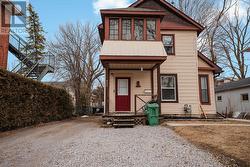 552 BETHUNE STREET Peterborough (Town Ward 3), ON K9H 3Z5