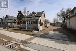 18 ONTARIO STREET N Lambton Shores (Grand Bend), ON N0M 1T0