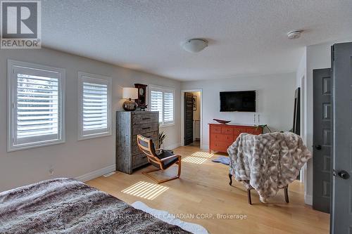 2113 Linkway Boulevard, London South (South A), ON - Indoor Photo Showing Bedroom