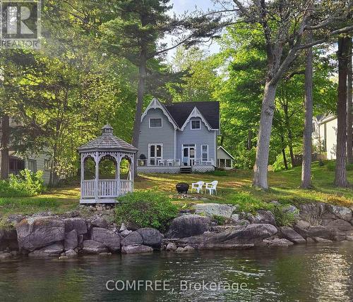 465-463 HILLCREST ROAD  Elizabethtown-Kitley, ON K6V 7C3