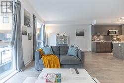 27 - 35 BIRCHCLIFF AVENUE Toronto, ON M1N 3C5