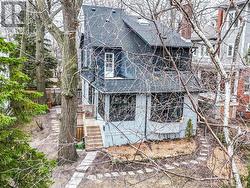 18 BLANTYRE AVENUE Toronto, ON M1N 2R4