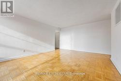 401 - 165 COSBURN AVENUE Toronto, ON M4J 2L3