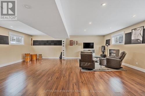 48 Tall Pines Drive, Tiny, ON - Indoor