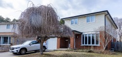 56 Satchell Boulevard  Toronto, ON M1C 3B4