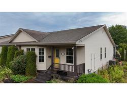 72 Colby CRES Moncton, NB E1G 5M3