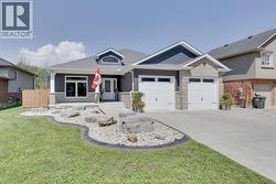 130 LAKEWOOD DRIVE  Amherstburg, ON N9V 2Y8