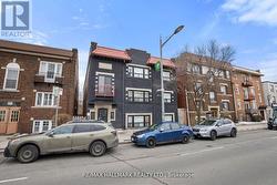 11 - 595 ST CLAIR AVENUE W Toronto, ON M6C 1A3