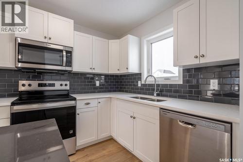 1775 Red Spring Street, Regina, SK - Indoor Photo Showing Kitchen With Double Sink