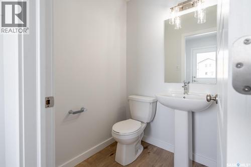 1775 Red Spring Street, Regina, SK - Indoor Photo Showing Bathroom