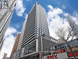 2002 - 20 EDWARD STREET Toronto, ON M5G 0C5