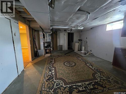 400 4Th Avenue E, Assiniboia, SK - Indoor Photo Showing Basement