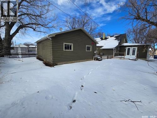 400 4Th Avenue E, Assiniboia, SK - Outdoor