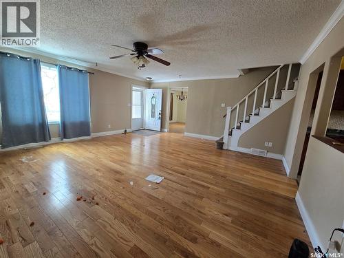 400 4Th Avenue E, Assiniboia, SK - Indoor Photo Showing Other Room