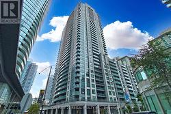 1612 - 19 GRAND TRUNK CRESCENT Toronto, ON M5J 3A3